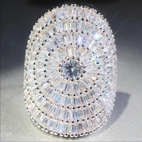 BAGUETTE 21 CT STERLING SILVER DIAMOND RING, CUTE RING, SHINY RING. - Picture 3 of 6